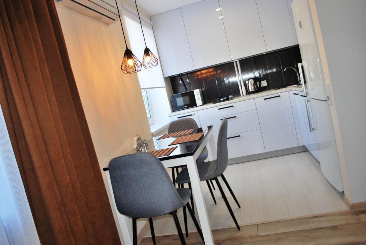 Apartment At Kirova Dnipro Exterior foto