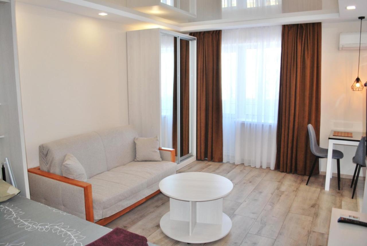 Apartment At Kirova Dnipro Exterior foto