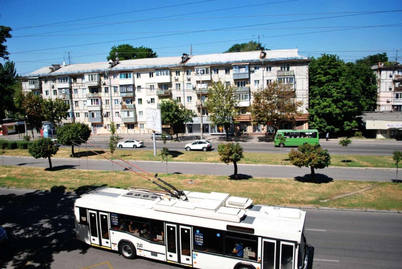 Apartment At Kirova Dnipro Exterior foto
