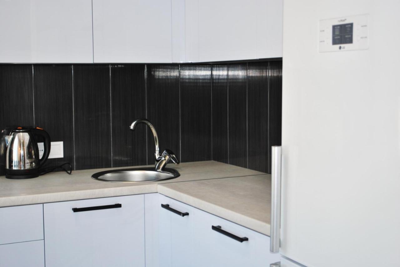 Apartment At Kirova Dnipro Exterior foto
