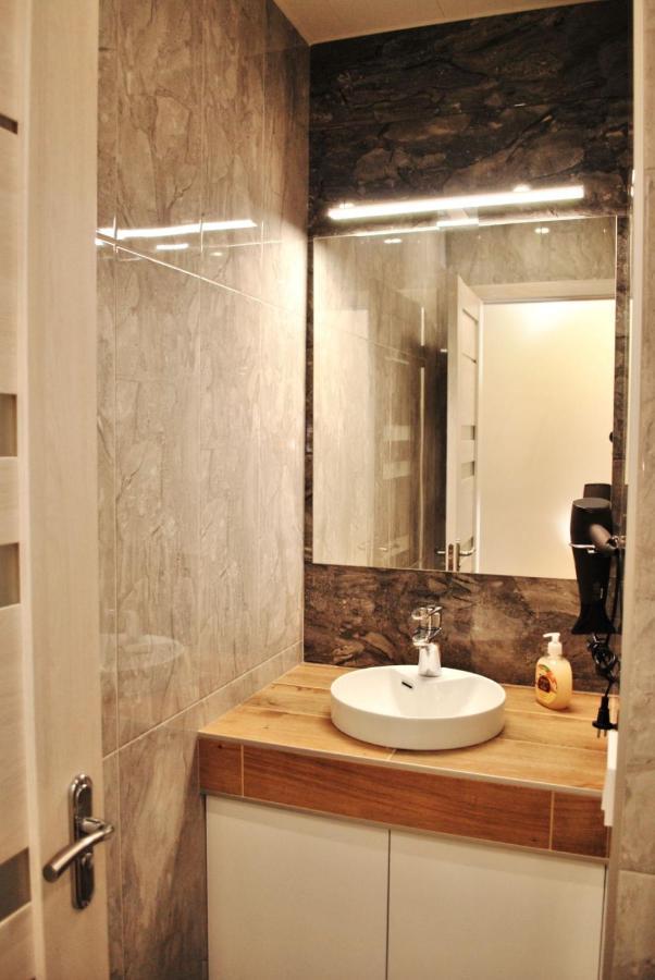 Apartment At Kirova Dnipro Exterior foto